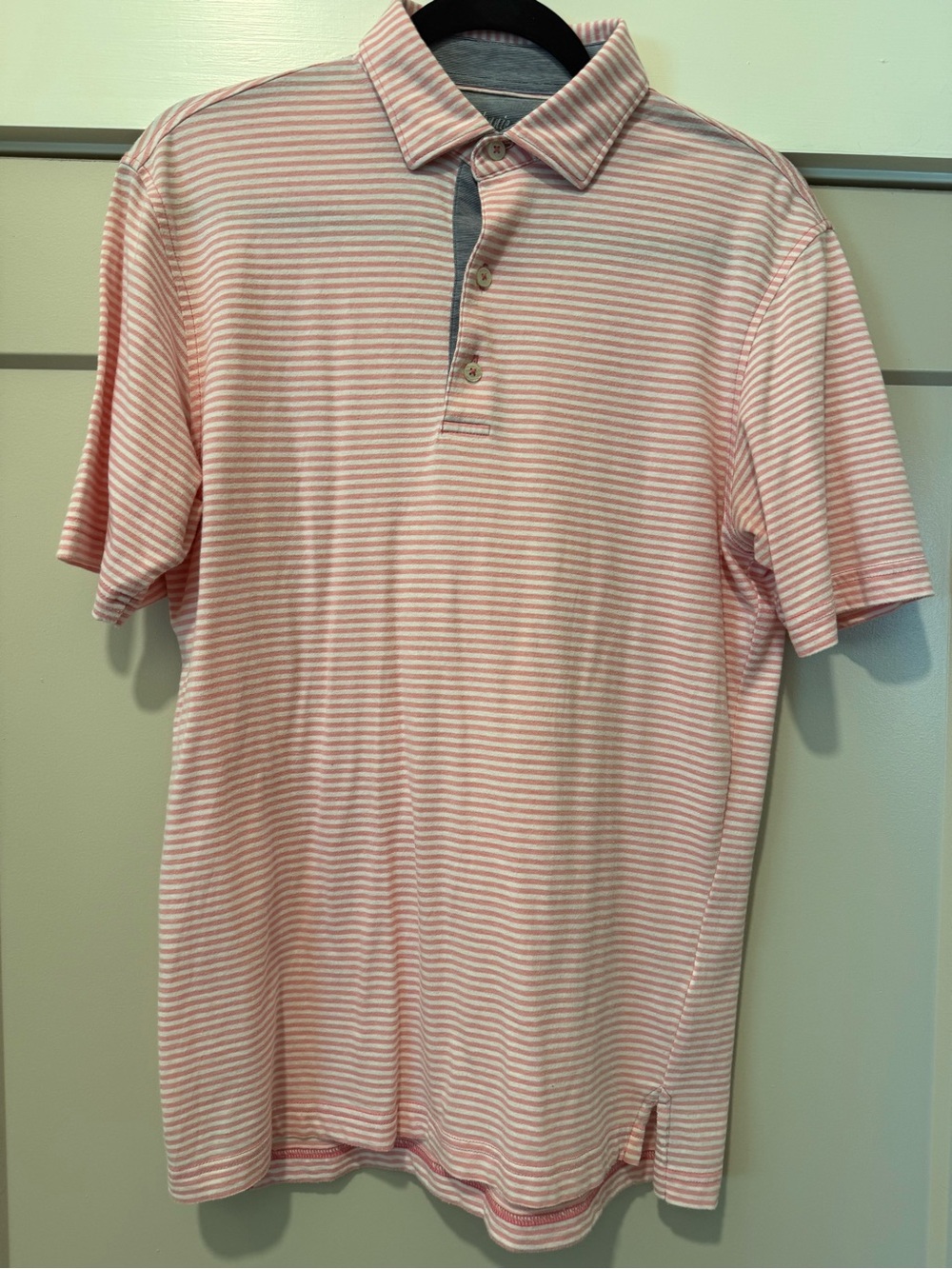 EUC Johnnie-O Men's Pink Striped Polo Shirt small
